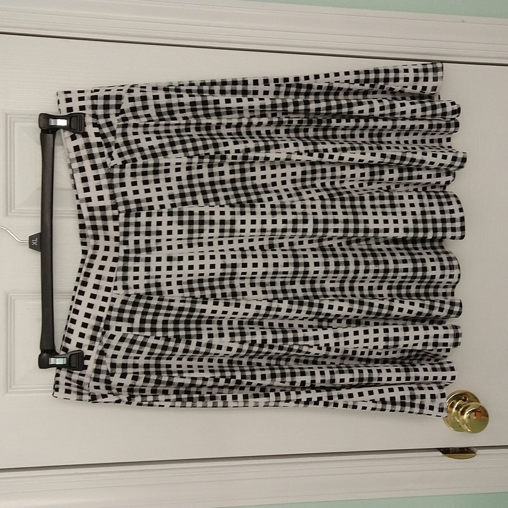 Grace Elements XL Black and White Checked Skirt